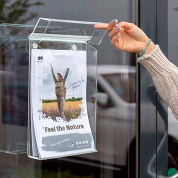 Prospekthänger für den Außenbereich, inklusive Saugnäpfen